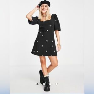 ASOS NWT Black Quilted Mini 90s Dress Babydoll w Ditsy Floral Embroidery Size 2